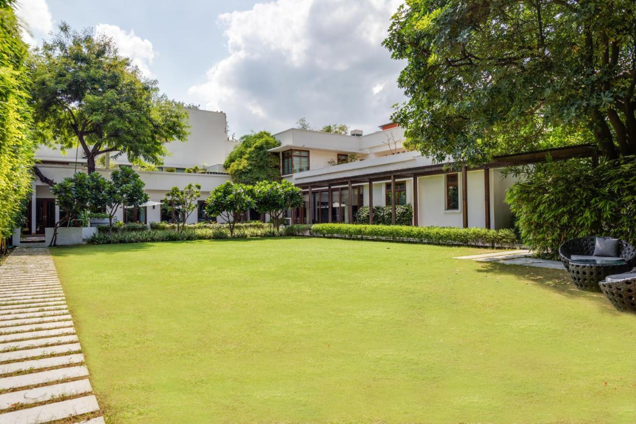 The Manor - New Delhi Hotel Bagian luar foto