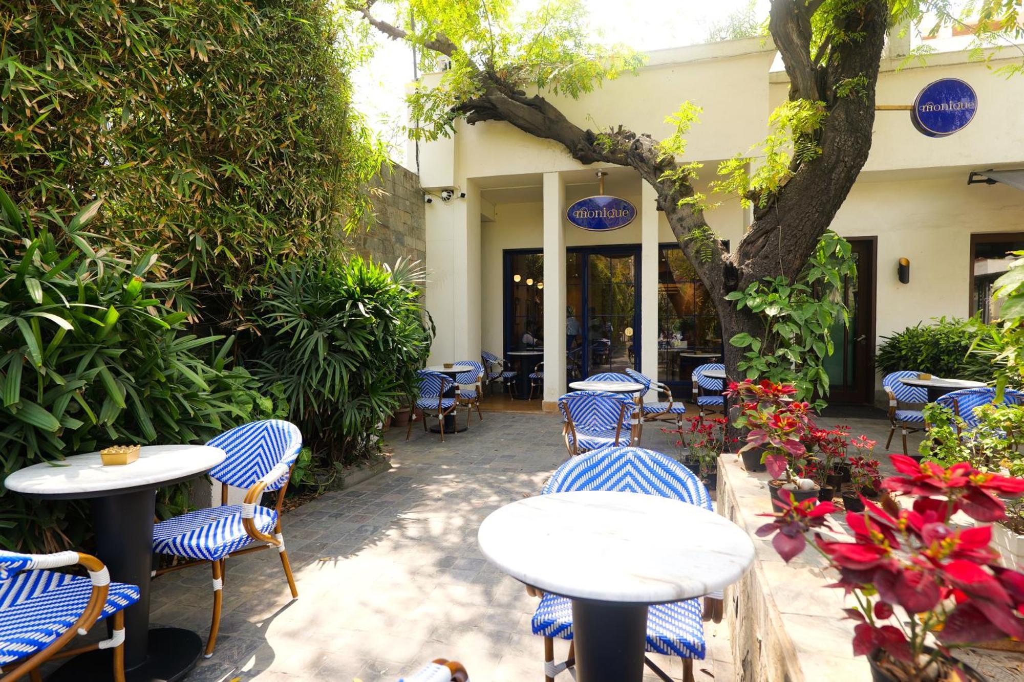 The Manor - New Delhi Hotel Bagian luar foto